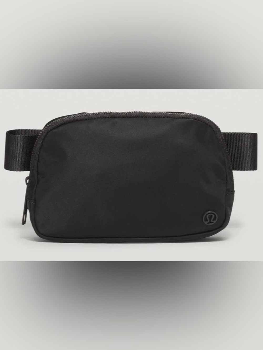 Lululemon Everywhere Belt Bag with Long
Strap 1L Black